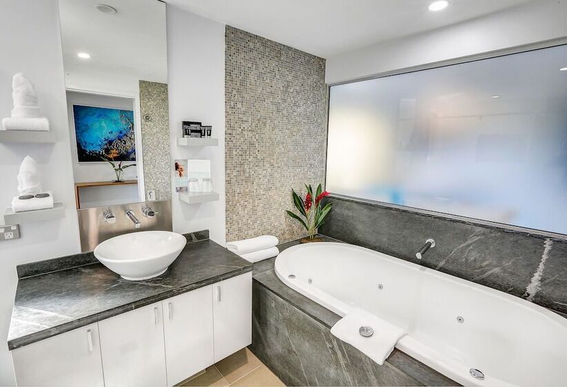 ホテル Elysium Triton By The Sea