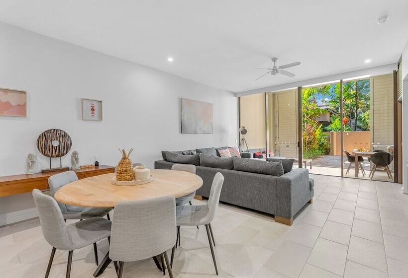 ホテル Elysium Triton By The Sea