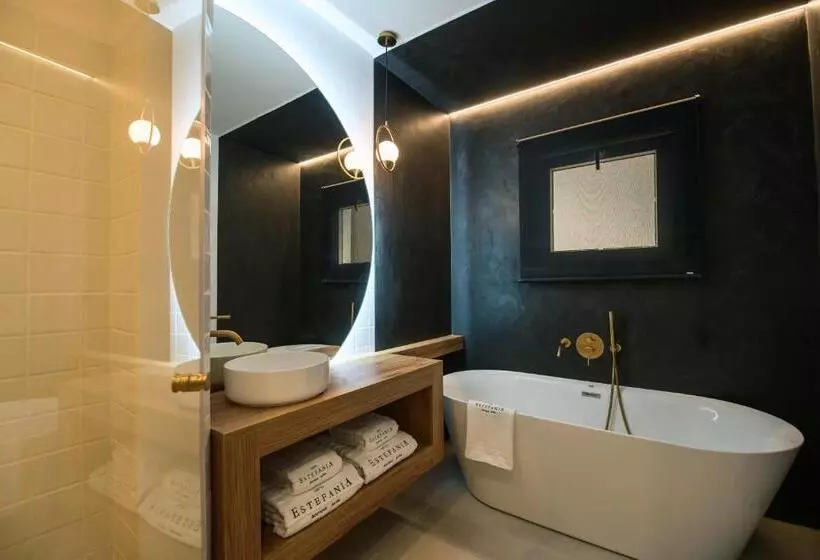 Hotelli Estefania Boutique Suites