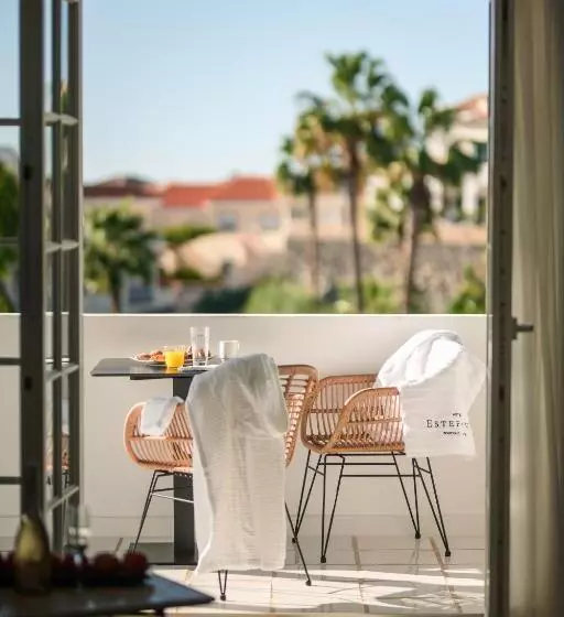 Hotelli Estefania Boutique Suites