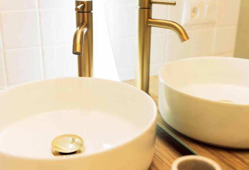 هتل Estefania Boutique Suites