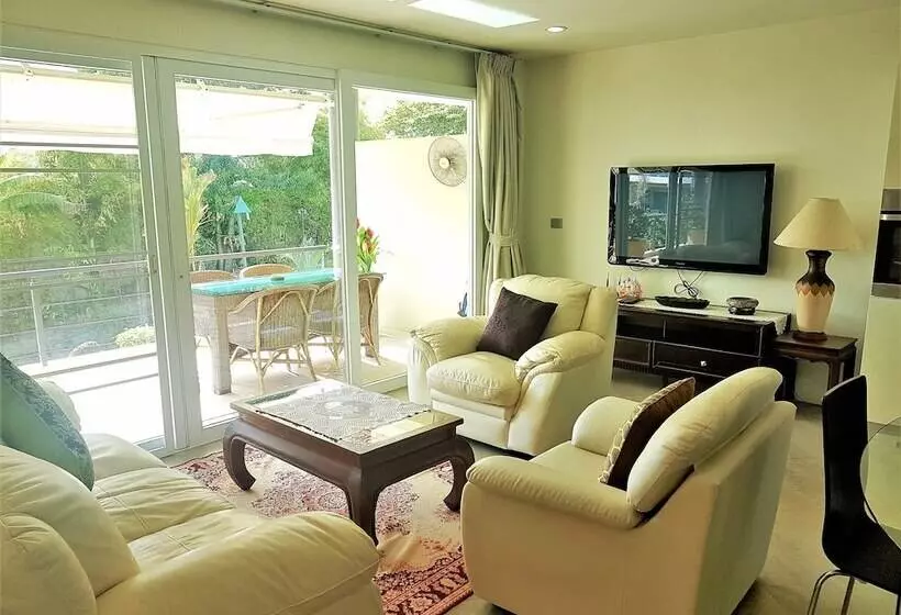 Hotelli Kb Apartments 3 Karon Beach By Phr