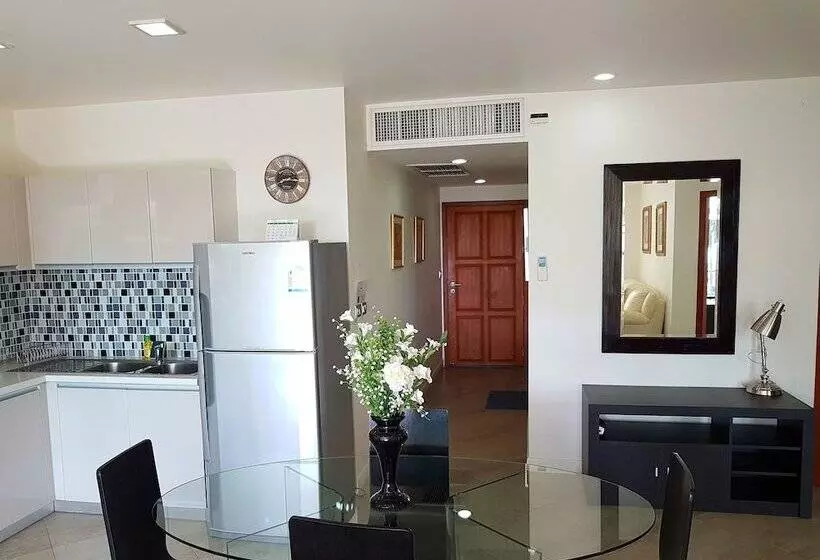 Hotelli Kb Apartments 3 Karon Beach By Phr