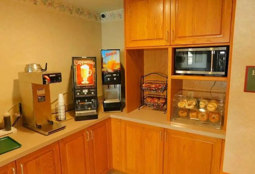 ホテル Northwoods Best Inn  Turtle Lake