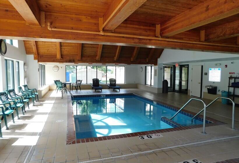 ホテル Northwoods Best Inn  Turtle Lake