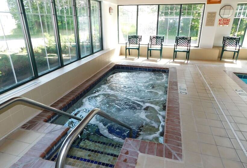 ホテル Northwoods Best Inn  Turtle Lake