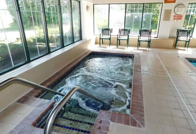 ホテル Northwoods Best Inn  Turtle Lake