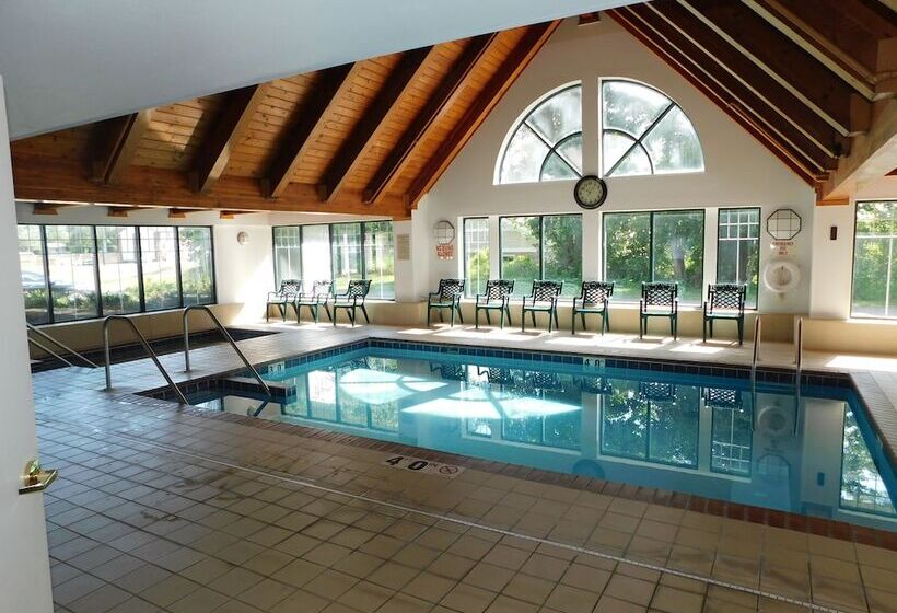 ホテル Northwoods Best Inn  Turtle Lake