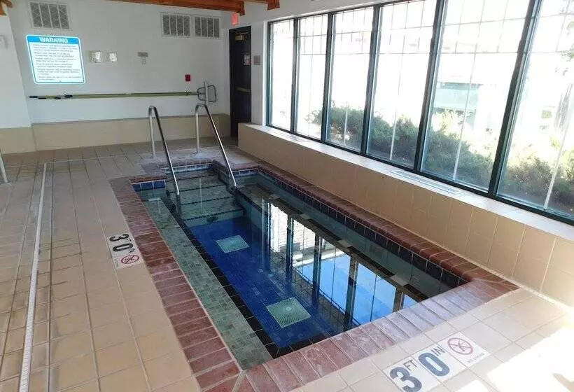 ホテル Northwoods Best Inn  Turtle Lake