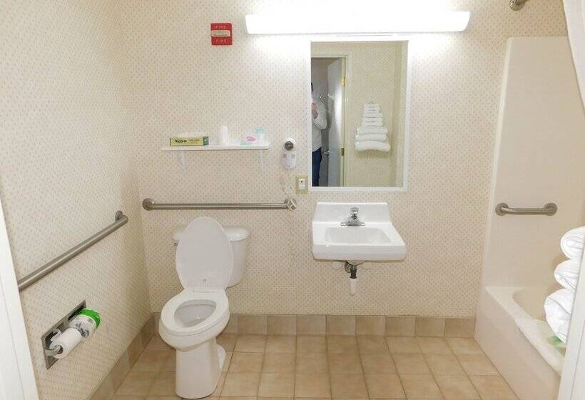 ホテル Northwoods Best Inn  Turtle Lake