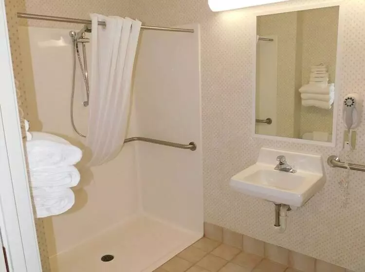 ホテル Northwoods Best Inn  Turtle Lake