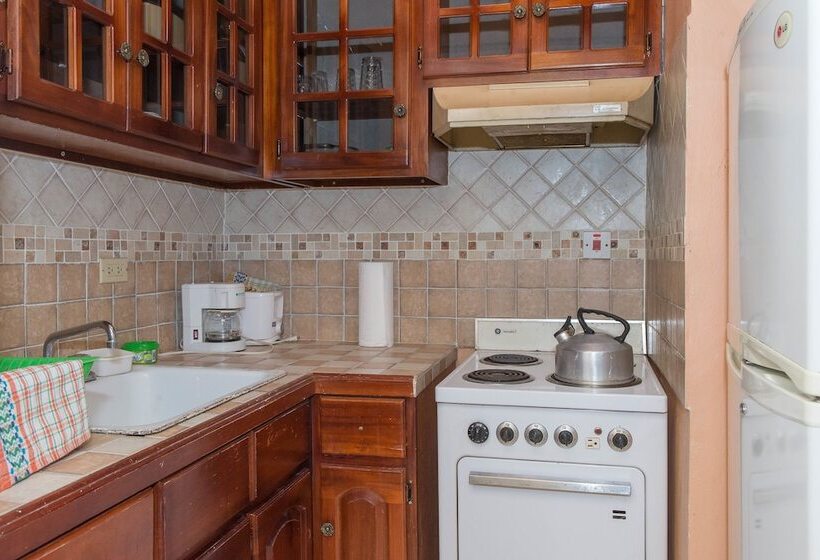 هتل Sea Shell Beach Studio At Montego Bay Club Resort