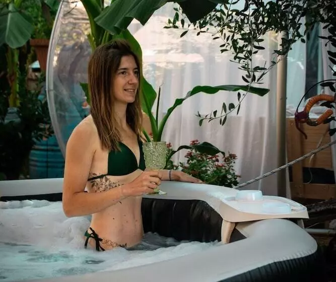 Hotelli Sky Room Carrara Hydromassage With Parking