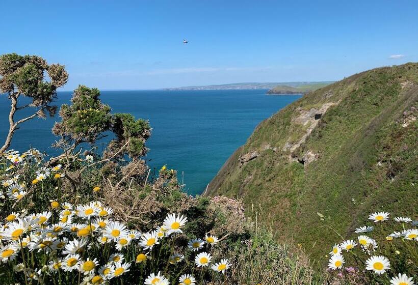 ホテル St. Kew Shepherd Huts