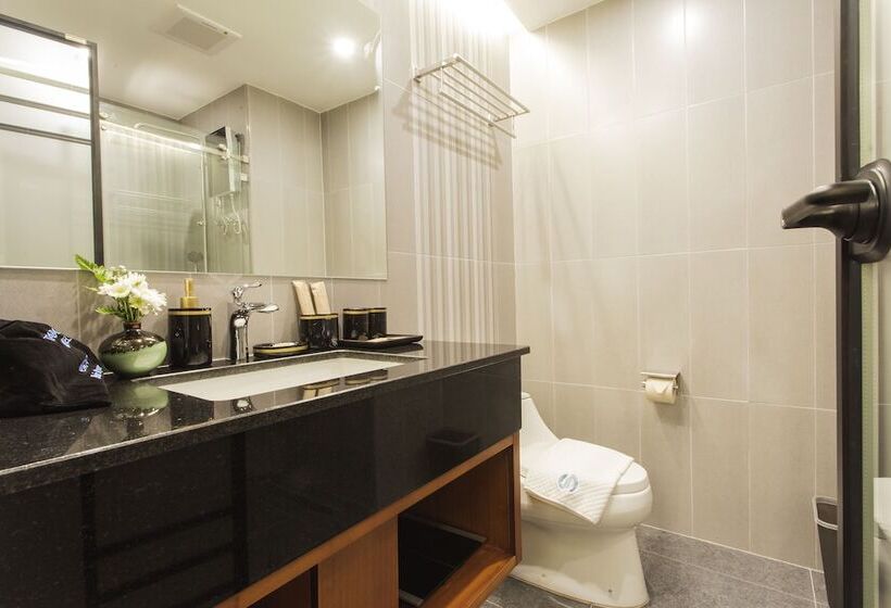 בית מלון כפרי Thapae Twins