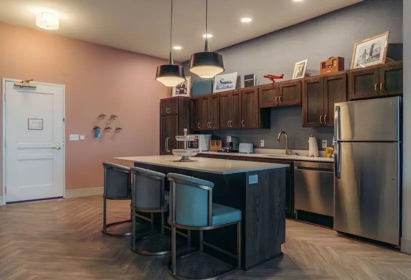 The Olive Ann Hotel, Grand Forks, A Tribute Portfolio