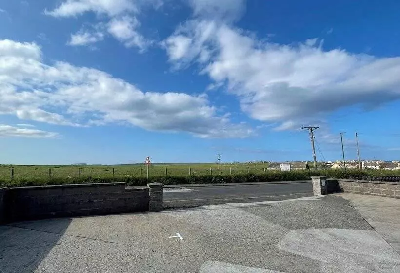 Majatalo Broadhaven Road