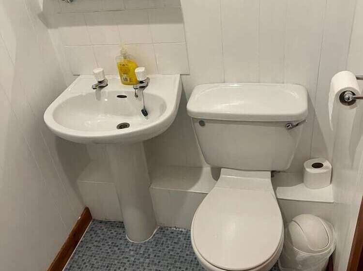 펜션 Broadhaven Road