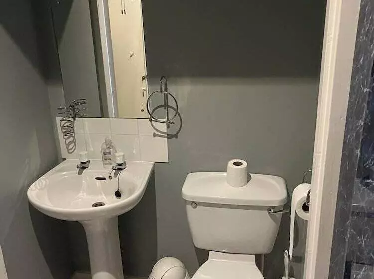 Majatalo Broadhaven Road