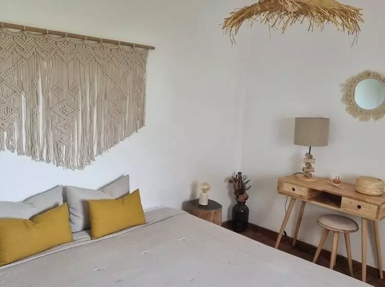 レジデンス Charming 1 Bed House