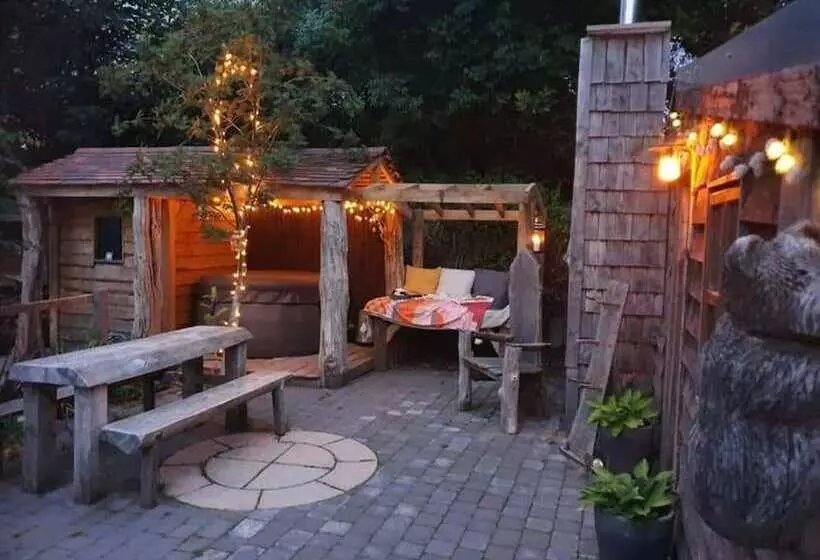 Residenssi Charming 2 Bed Cabin In Sutton Coldfield