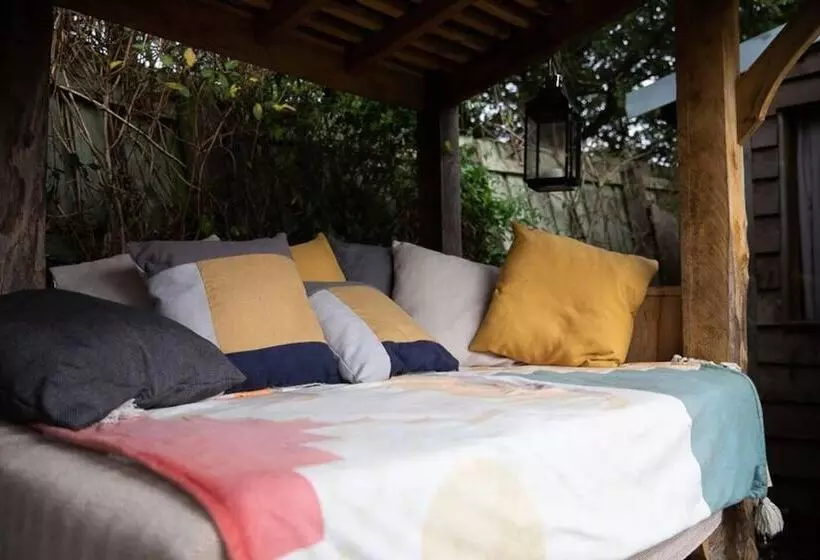 Residenssi Charming 2 Bed Cabin In Sutton Coldfield