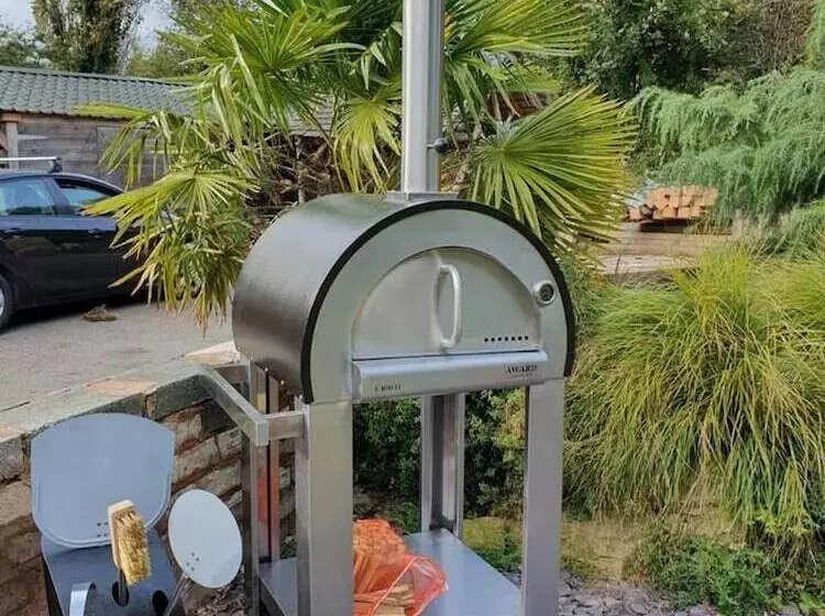 Residenssi Charming 2 Bed Cabin In Sutton Coldfield