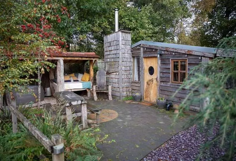 Residenssi Charming 2 Bed Cabin In Sutton Coldfield