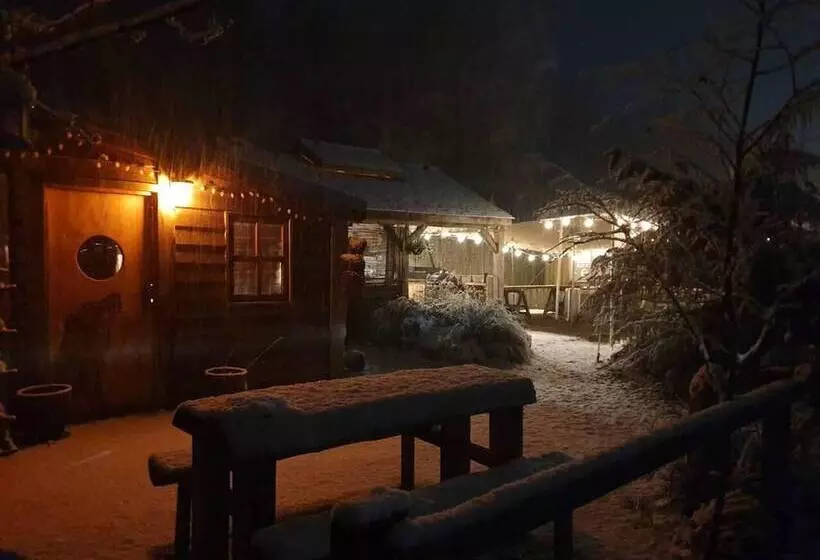 Residenssi Charming 2 Bed Cabin In Sutton Coldfield