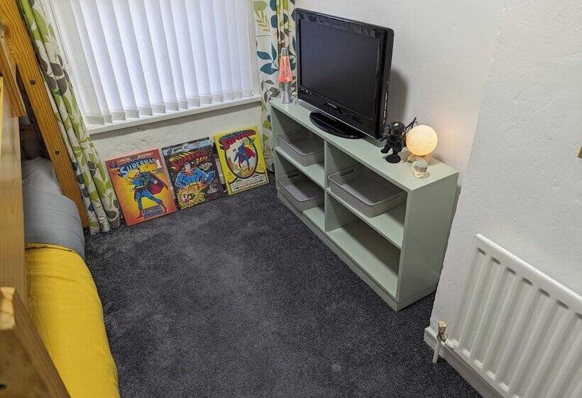 Резиденция Fantastic Location To Ebrington Sq And City Centre