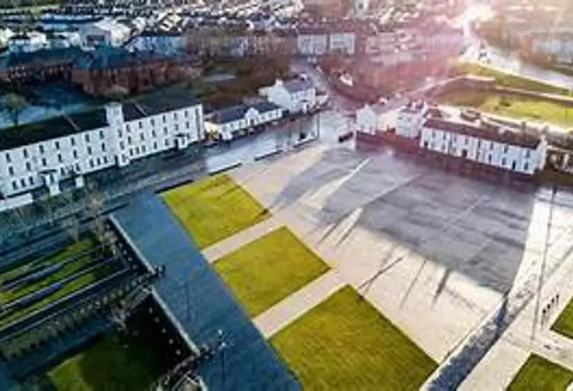 اقامتگاه Fantastic Location To Ebrington Sq And City Centre