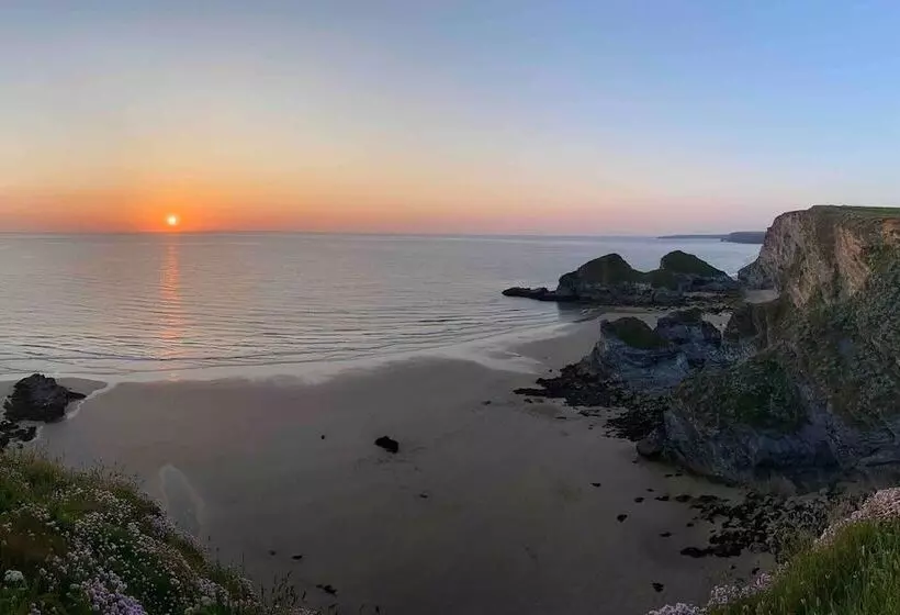 レジデンス Spacious 3 Bed House In Porth Beach, Newquay