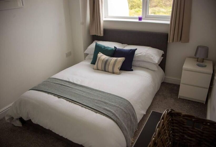 דירת נופש Spacious 3 Bed House In Porth Beach, Newquay