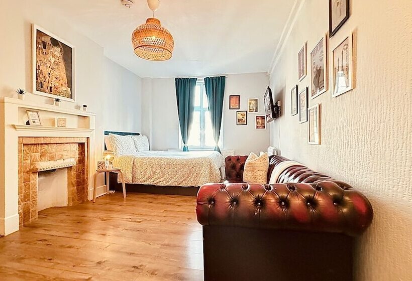 Rest Boutique Notting Hill