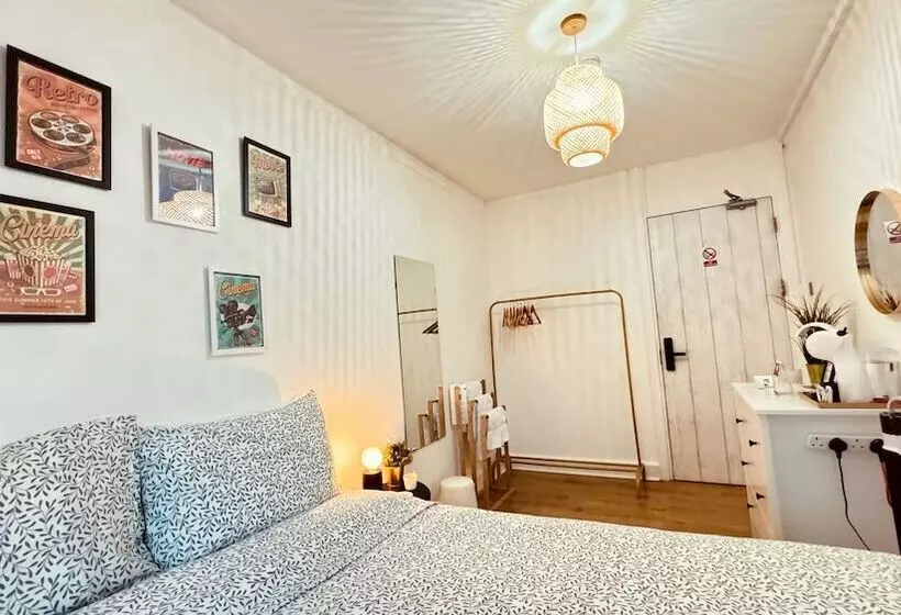 Rest Boutique Notting Hill