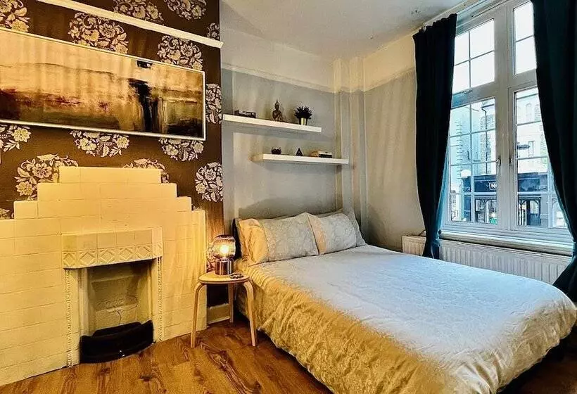 Rest Boutique Notting Hill