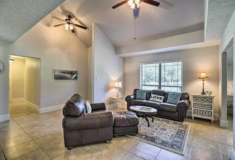 Spacious Seabrook Home W/ Patio: 1 Mi To Beach!