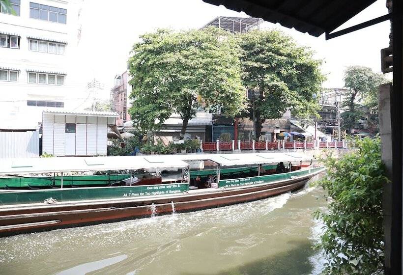 The Cube Hostel Khaosan