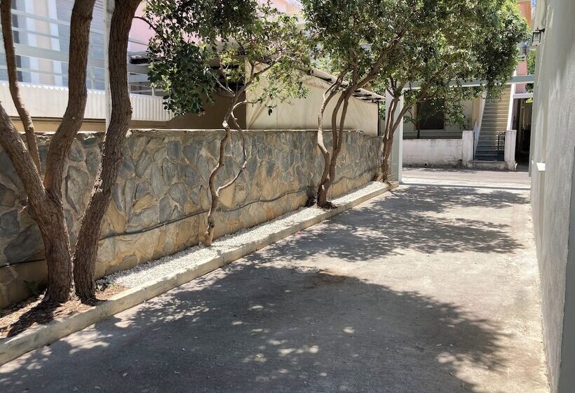 Yanni S Urban Residence