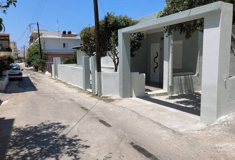 Yanni S Urban Residence