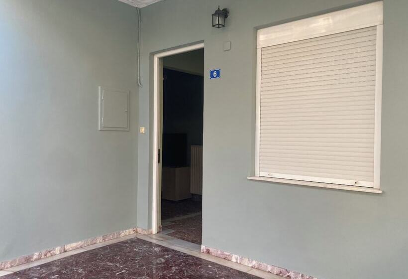 Yanni S Urban Residence