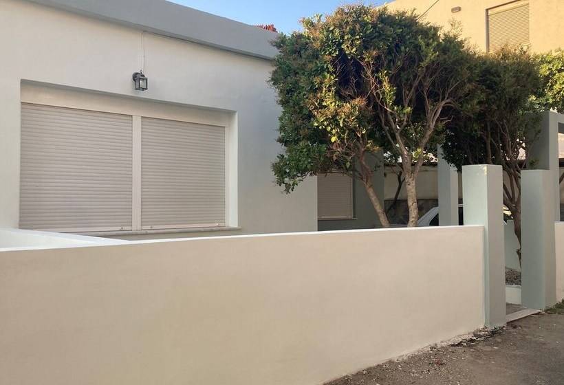 Yanni S Urban Residence