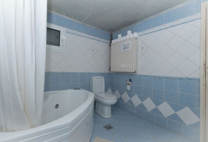 Yanni S Urban Residence