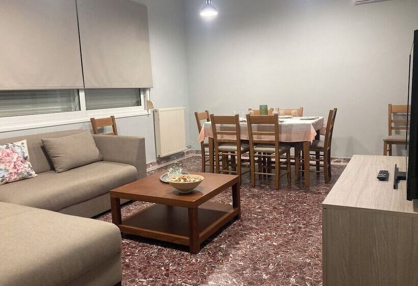 Yanni S Urban Residence