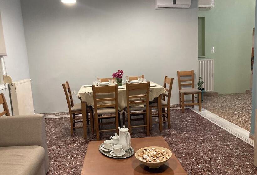 Yanni S Urban Residence