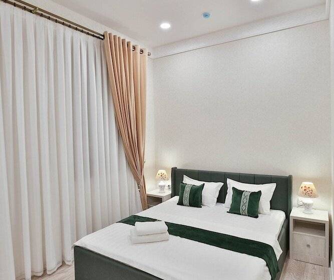 בית מלון כפרי Asian Plaza