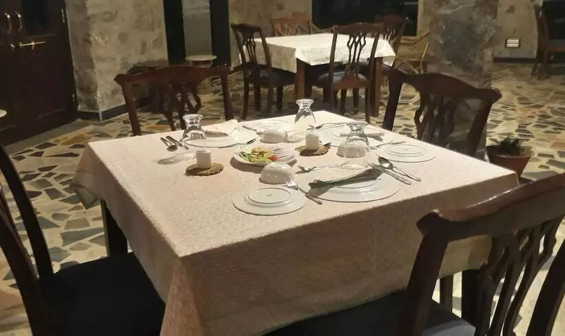 Hotelli Barabagh Deogarh   A Heritage Farm Stay