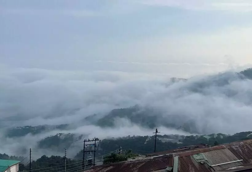 Hotelli Clarence Cottage