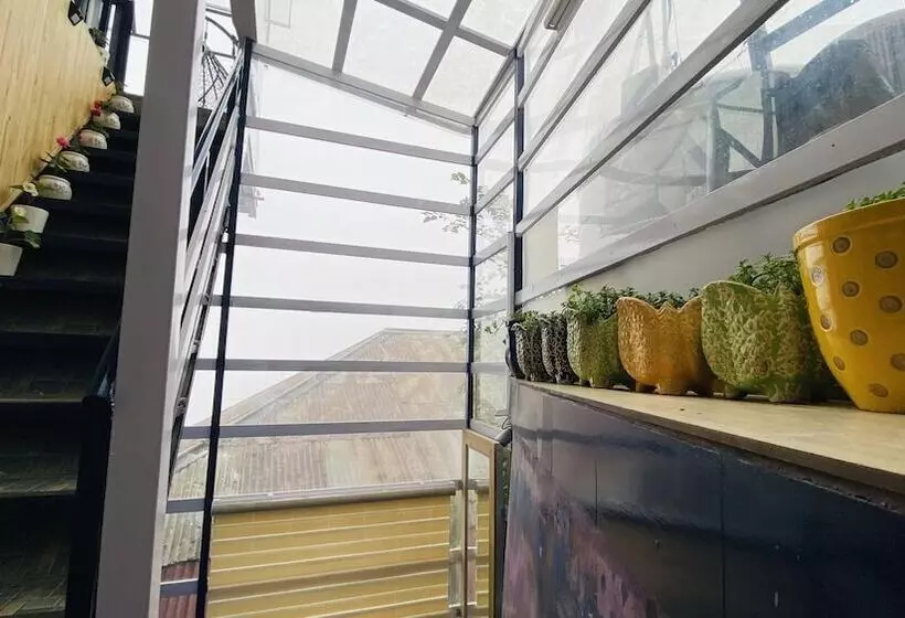 Hotelli Clarence Cottage