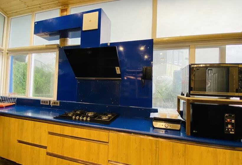 فندق Clarence Cottage